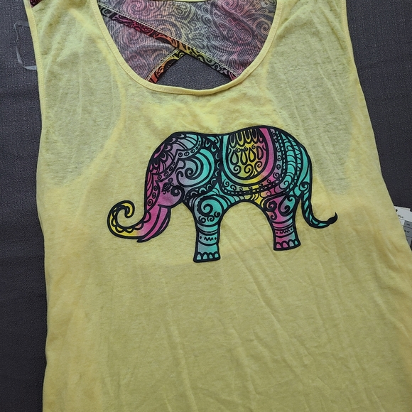 New Women's Plus 2X Bohemian Elephant Tank Top - Picture 5 of 6